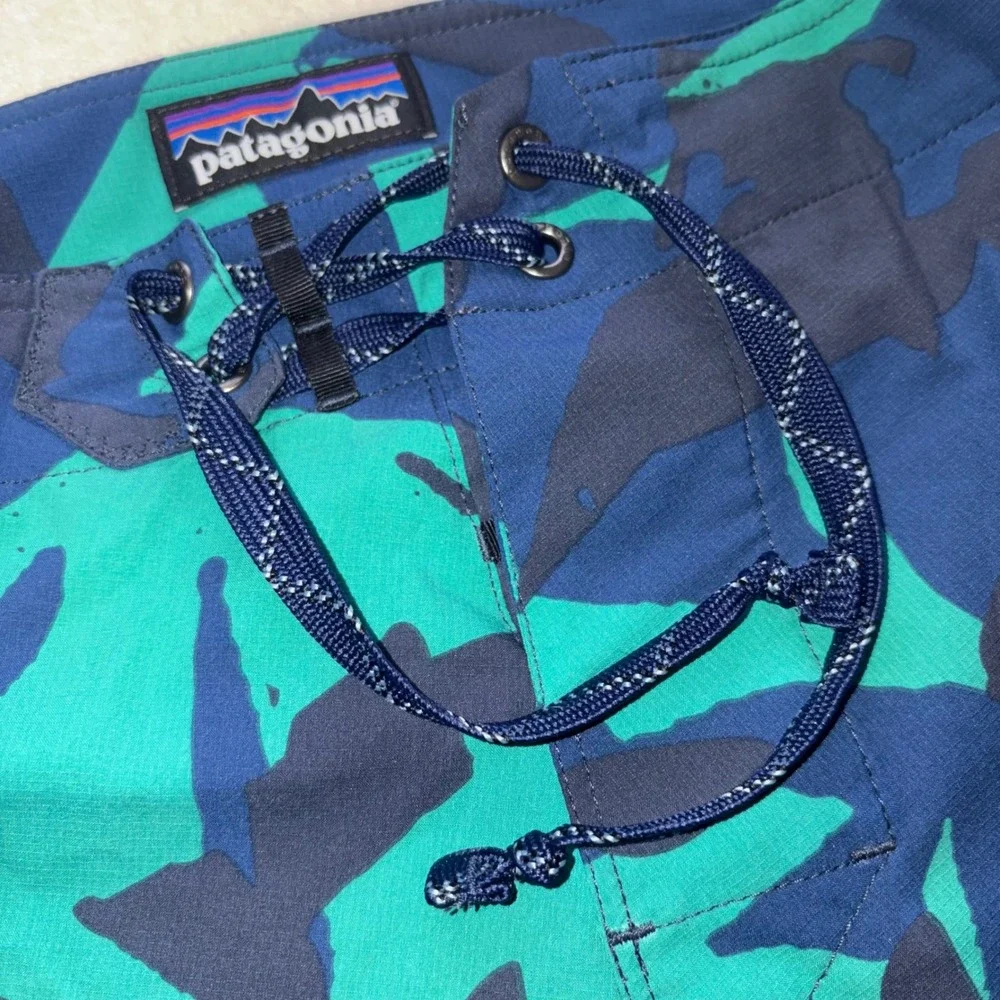 Patagonia dive into